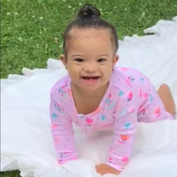 Meet your Posher, Nika - Picture 3 of 3